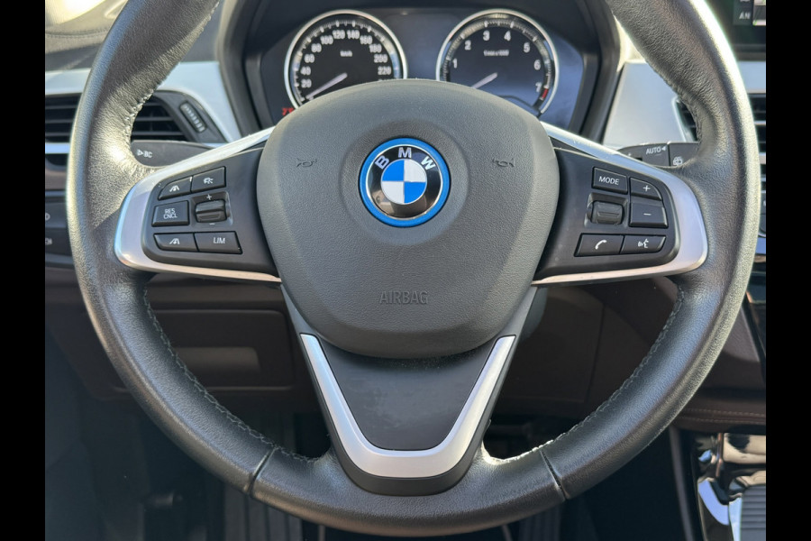 BMW X1 XDrive25e eDrive Edition Trekhaak Leder Panorama dak Led Adaptieve cruise