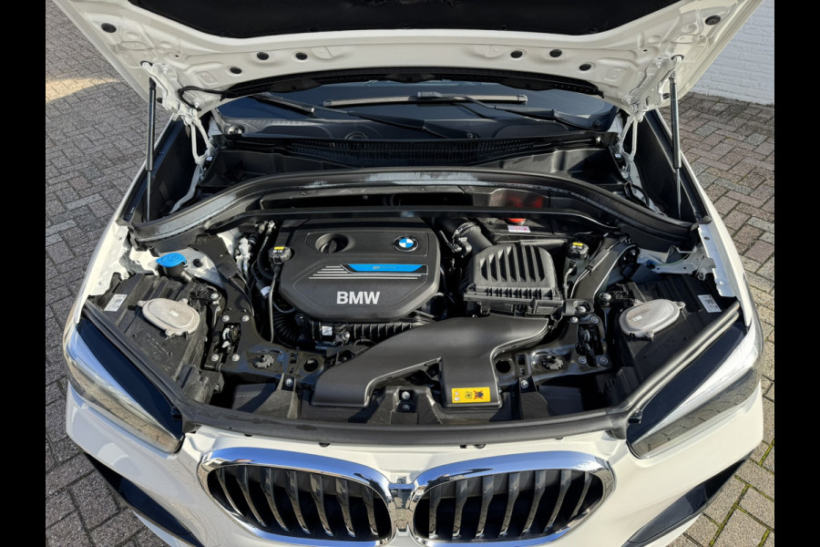 BMW X1 XDrive25e eDrive Edition Trekhaak Leder Panorama dak Led Adaptieve cruise