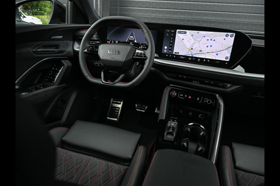 Audi Q5 E-Hybrid quattro 270KW S edition Competition | Panoramadak | 5 Jr Garantie | Luchtvering | B&O | 360 Camera | Adaptive Cruise | Memory Seat | Ambiance Interieur | Stoelverwarming V+A | Stuurverwarming | Trekhaak |