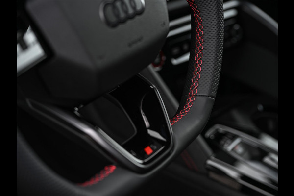 Audi Q5 E-Hybrid quattro 270KW S edition Competition | Panoramadak | 5 Jr Garantie | Luchtvering | B&O | 360 Camera | Adaptive Cruise | Memory Seat | Ambiance Interieur | Stoelverwarming V+A | Stuurverwarming | Trekhaak |