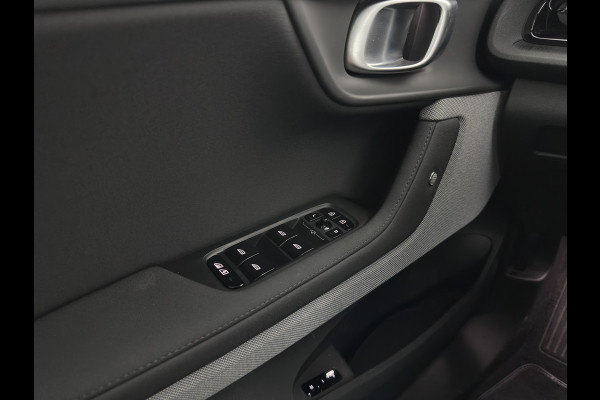 Polestar 2 Standard Range Single Motor 69 kWh [3-Fase-11kW] {SOH-90%} (INCL-BTW) Aut. *PANO | FULL-LED | MEMORY-PACK | CAMERA | KEYLESS | LANE-ASSIST | DIGI-COCKPIT | CARPLAY | DAB+ | HEATED-COMFORTSEATS | CRUISE | TOWBAR | 19''ALU*