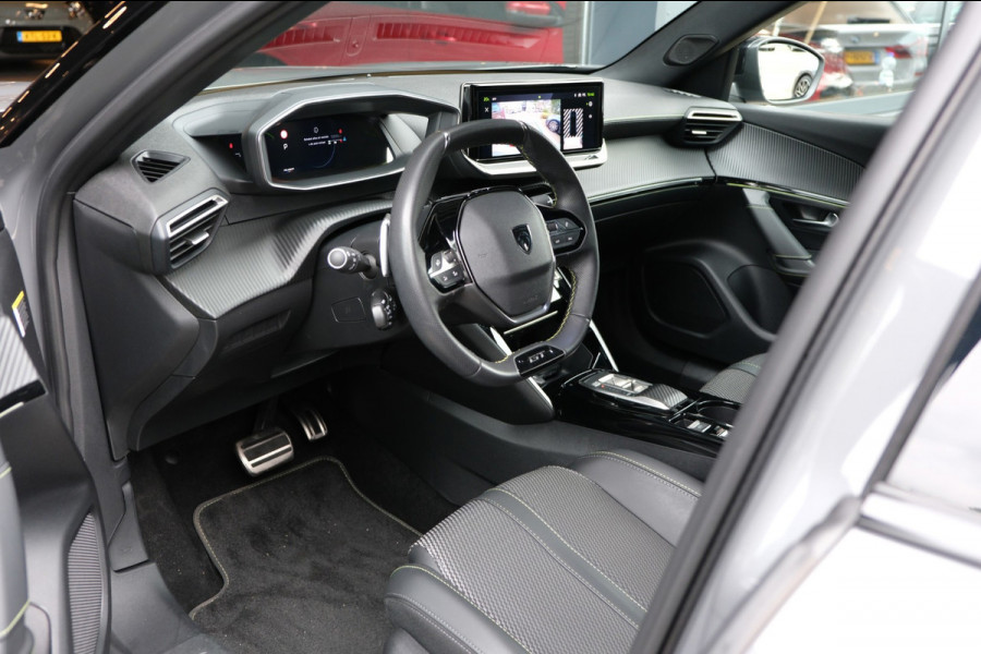 Peugeot 2008 1.2 PureTech 130 GT |UNIEK 1e Eig. 12.899km| Nardo Grey/Navigatie/Camera NIEUWSTAAT ALL-Season banden