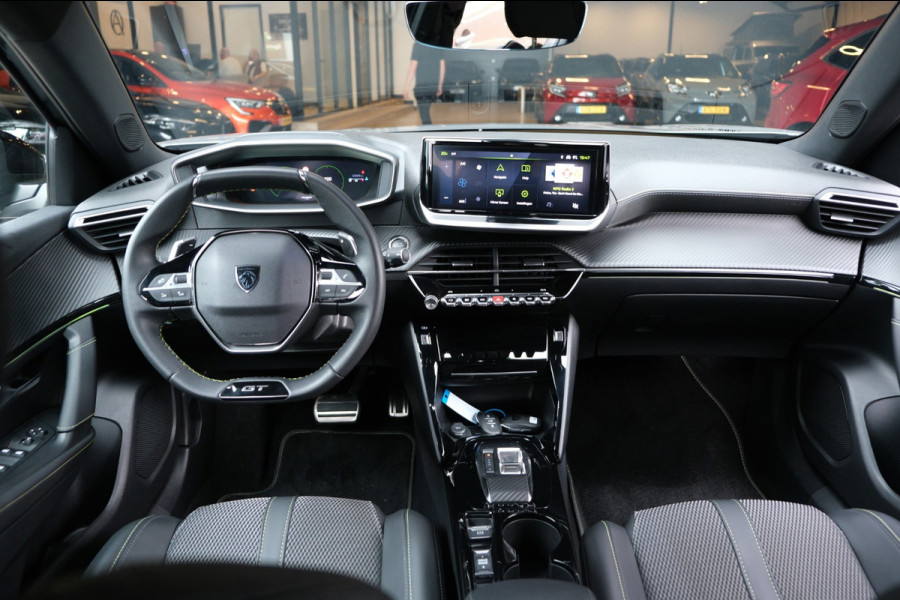 Peugeot 2008 1.2 PureTech 130 GT |UNIEK 1e Eig. 12.899km| Nardo Grey/Navigatie/Camera NIEUWSTAAT ALL-Season banden