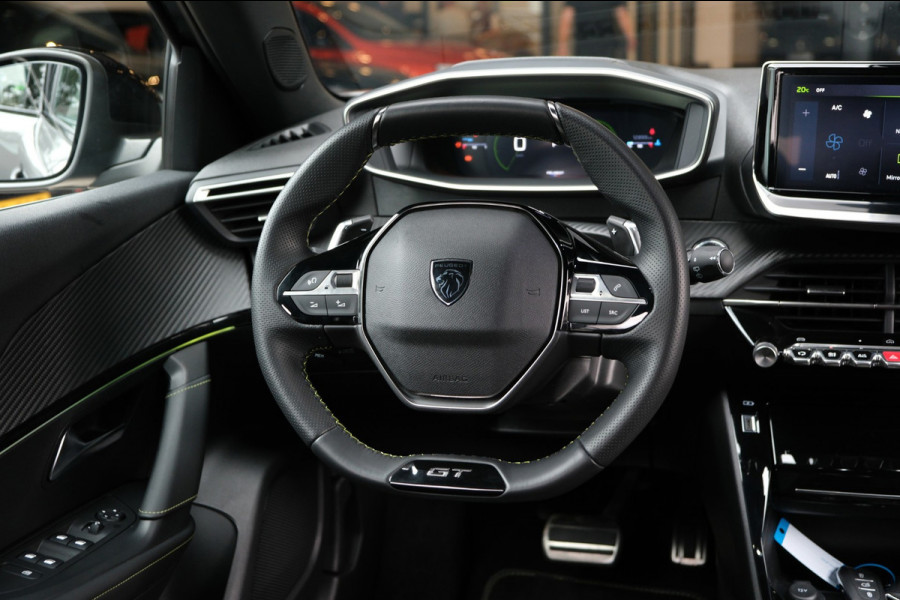 Peugeot 2008 1.2 PureTech 130 GT |UNIEK 1e Eig. 12.899km| Nardo Grey/Navigatie/Camera NIEUWSTAAT ALL-Season banden