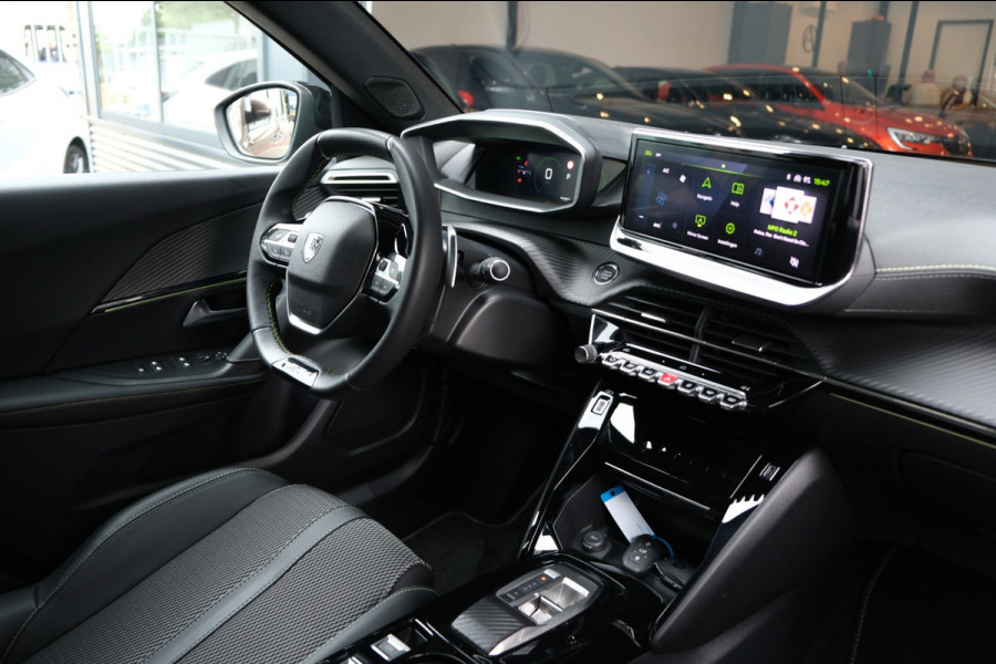 Peugeot 2008 1.2 PureTech 130 GT |UNIEK 1e Eig. 12.899km| Nardo Grey/Navigatie/Camera NIEUWSTAAT ALL-Season banden