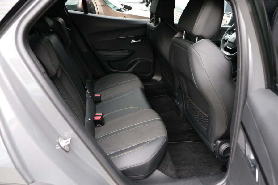 Peugeot 2008 1.2 PureTech 130 GT |UNIEK 1e Eig. 12.899km| Nardo Grey/Navigatie/Camera NIEUWSTAAT ALL-Season banden