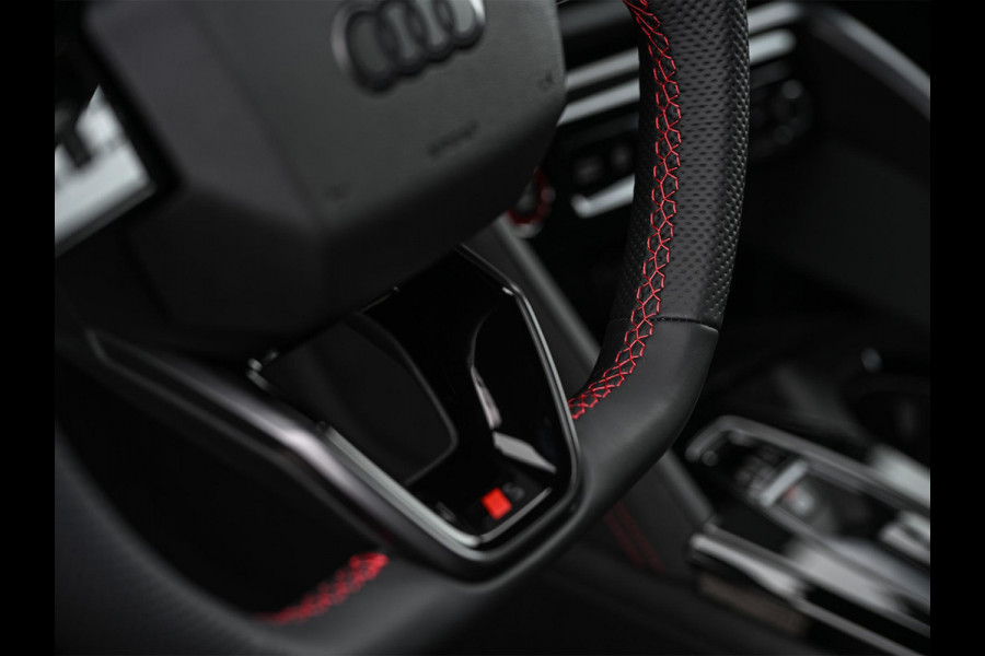 Audi Q5 E-Hybrid quattro 270KW S edition Competition | Panoramadak | 5 Jr Garantie | Luchtvering | B&O | 360 Camera | Adaptive Cruise | Memory Seat | Ambiance Interieur | Stoelverwarming V+A | Stuurverwarming | Trekhaak |