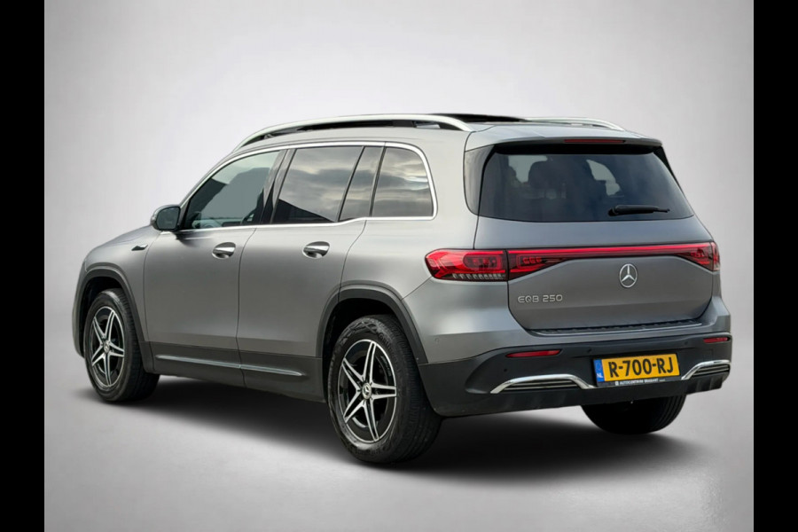 Mercedes-Benz EQB 250 AMG Line 7p. 67 kWh 93% SoH(NL-auto, 1e Eig, Dealer OndH, Panorama, SfeerV, Carplay, Camera, StoelV, Etc)
