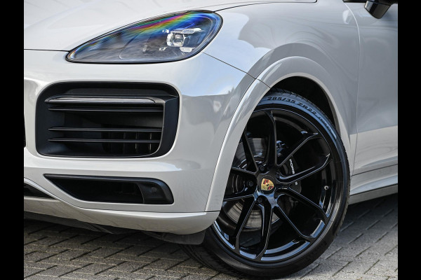 Porsche Cayenne Coupé 3.0 E-Hybrid | Sport Design | NL-Auto | Carbon Dak | Alcantara Hemel | Carbon Interieur | Luchtvering | Camera | Stuur- Stoelverwarming | Memory Seat | Soft Close | HIFI | Trekhaak |