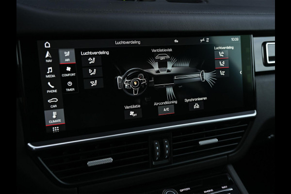 Porsche Cayenne Coupé 3.0 E-Hybrid | Sport Design | NL-Auto | Carbon Dak | Alcantara Hemel | Carbon Interieur | Luchtvering | Camera | Stuur- Stoelverwarming | Memory Seat | Soft Close | HIFI | Trekhaak |