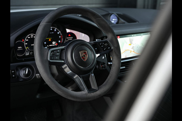 Porsche Cayenne Coupé 3.0 E-Hybrid | Sport Design | NL-Auto | Carbon Dak | Alcantara Hemel | Carbon Interieur | Luchtvering | Camera | Stuur- Stoelverwarming | Memory Seat | Soft Close | HIFI | Trekhaak |