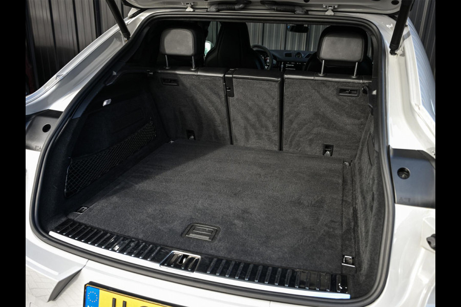 Porsche Cayenne Coupé 3.0 E-Hybrid | Sport Design | NL-Auto | Carbon Dak | Alcantara Hemel | Carbon Interieur | Luchtvering | Camera | Stuur- Stoelverwarming | Memory Seat | Soft Close | HIFI | Trekhaak |