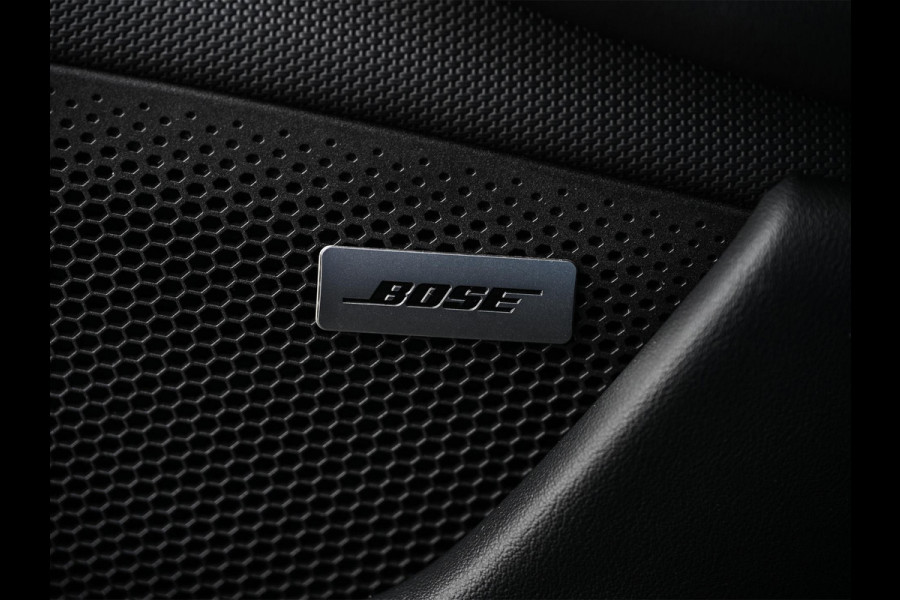Porsche Taycan Sport Turismo 79 kWh | NL-Auto | 18-Wegs Memory Seats | Luchtvering | Adaptive Cruise | BOSE | Camera | Stoelverwarming | Ambiance Verlichting |