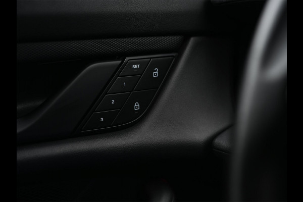 Porsche Taycan Sport Turismo 79 kWh | NL-Auto | 18-Wegs Memory Seats | Luchtvering | Adaptive Cruise | BOSE | Camera | Stoelverwarming | Ambiance Verlichting |