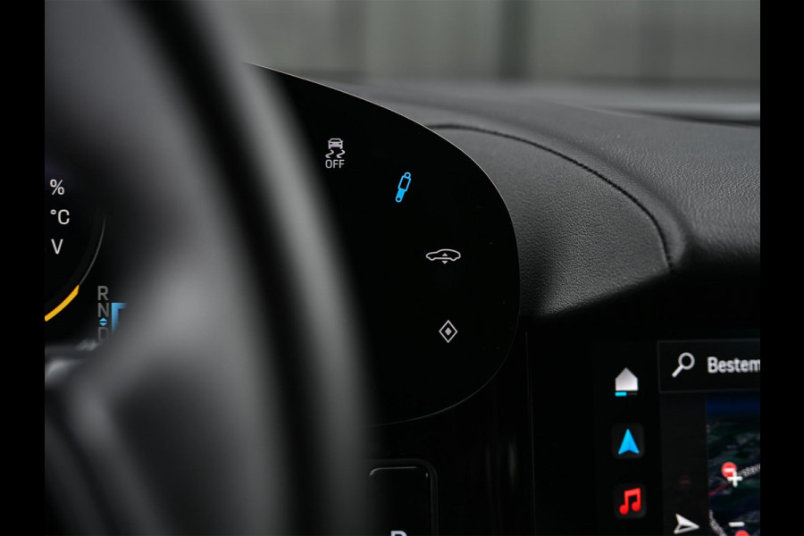 Porsche Taycan Sport Turismo 79 kWh | NL-Auto | 18-Wegs Memory Seats | Luchtvering | Adaptive Cruise | BOSE | Camera | Stoelverwarming | Ambiance Verlichting |