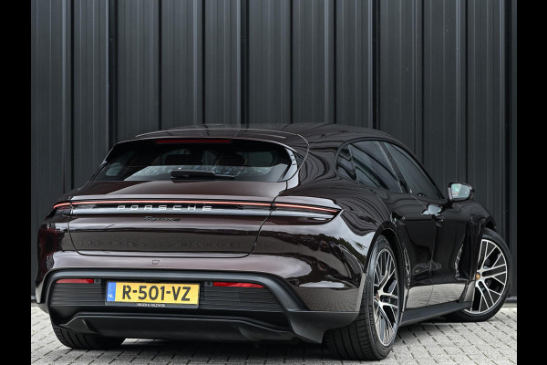 Porsche Taycan Sport Turismo 79 kWh | NL-Auto | 18-Wegs Memory Seats | Luchtvering | Adaptive Cruise | BOSE | Camera | Stoelverwarming | Ambiance Verlichting |
