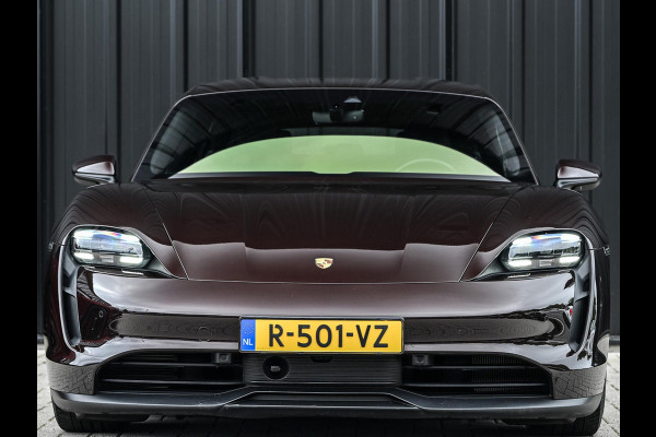 Porsche Taycan Sport Turismo 79 kWh | NL-Auto | 18-Wegs Memory Seats | Luchtvering | Adaptive Cruise | BOSE | Camera | Stoelverwarming | Ambiance Verlichting |