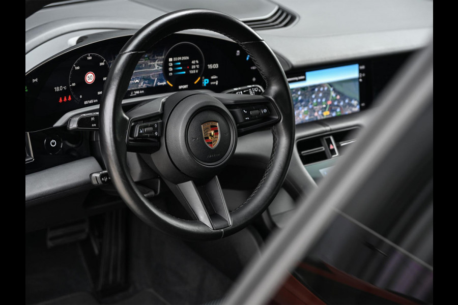 Porsche Taycan Sport Turismo 79 kWh | NL-Auto | 18-Wegs Memory Seats | Luchtvering | Adaptive Cruise | BOSE | Camera | Stoelverwarming | Ambiance Verlichting |