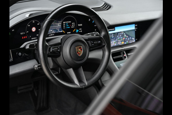 Porsche Taycan Sport Turismo 79 kWh | NL-Auto | 18-Wegs Memory Seats | Luchtvering | Adaptive Cruise | BOSE | Camera | Stoelverwarming | Ambiance Verlichting |