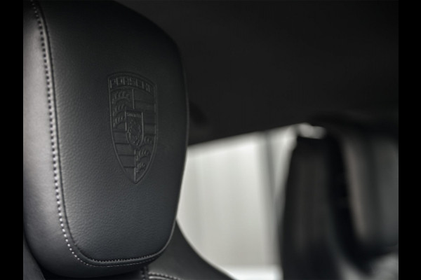 Porsche Taycan Sport Turismo 79 kWh | NL-Auto | 18-Wegs Memory Seats | Luchtvering | Adaptive Cruise | BOSE | Camera | Stoelverwarming | Ambiance Verlichting |
