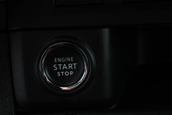 Toyota Proace Shuttle 2.0 145pk L3H1 Automaat Cool 9persoons PERSONENBUS Climate Control Camera Dab Adaptive Cruise Control Stoelverwarming Lichtmetalen velgen
