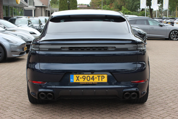 Porsche Cayenne Coupé 3.0 E-Hybrid / SOH 97,1% / Panoramadak / 360Camera / Head-up / Passenger Display / 4Wielbesturing / Carbon / Softclose / 22'' / Bose / Luchtvering / Keyless / Sportdesign+Chrono / Sportuitlaat