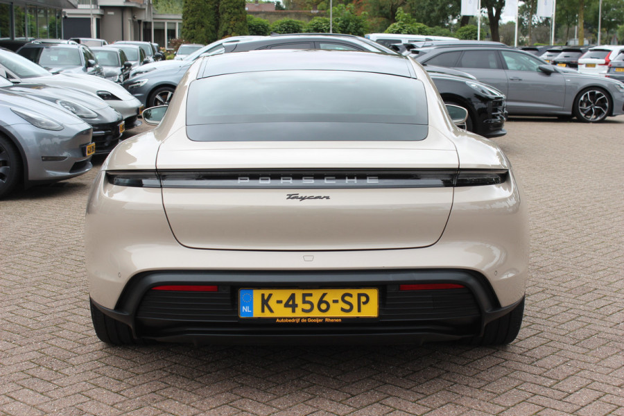 Porsche Taycan Performance 84 kWh / SoH 89,3% / Panoramadak / Camera / Luchtvering / 20'' / Leder / CarPlay / Stoelverwarming / DAB / ACC