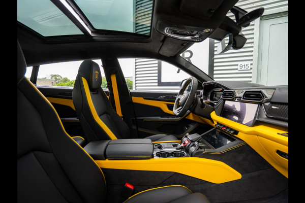 Lamborghini Urus 4.0 V8 Hybrid SE | CARBON | MATT | BTW | PANO | VOL