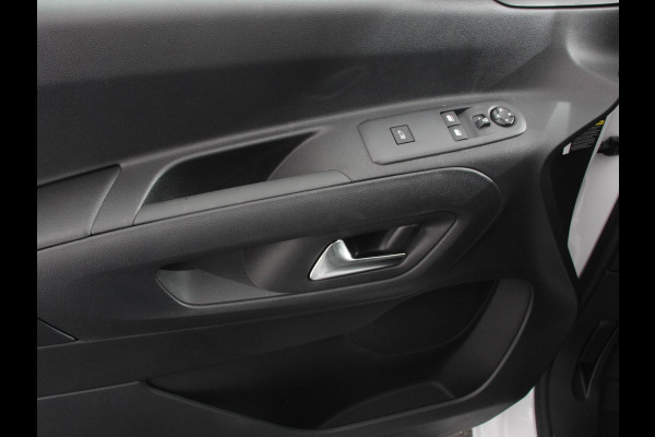 Peugeot Partner 1.5 BlueHDi 130PK L2 Automaat Navigatie Apple Carplay trekhaak Cruise Control Airco