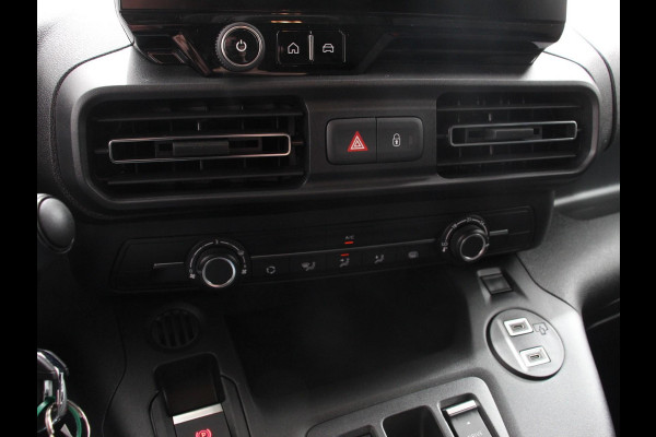 Peugeot Partner 1.5 BlueHDi 130PK L2 Automaat Navigatie Apple Carplay trekhaak Cruise Control Airco