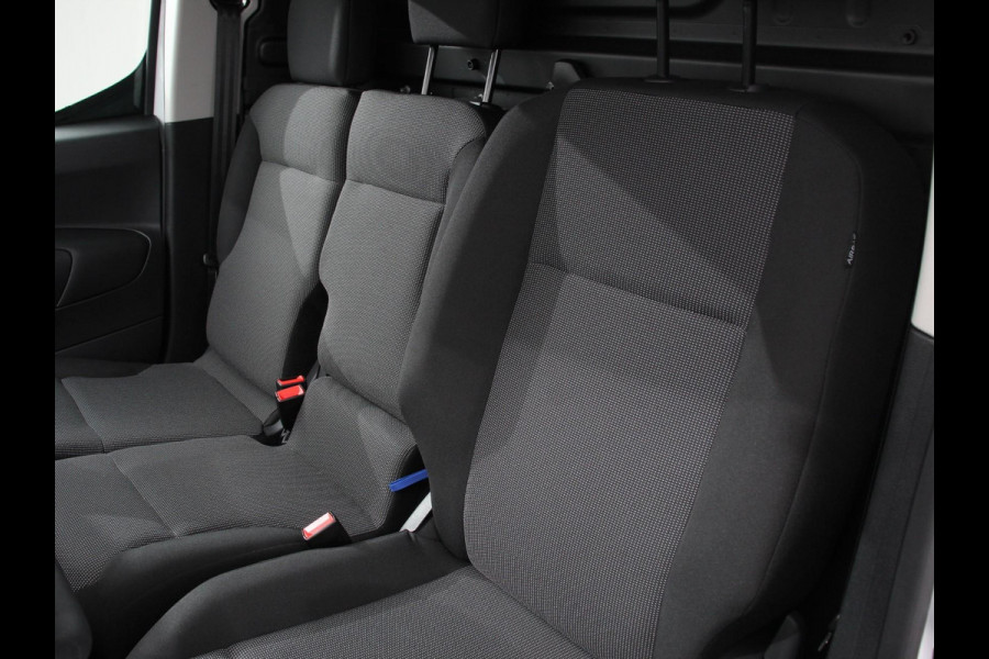 Peugeot Partner 1.5 BlueHDi 130PK L2 Automaat Navigatie Apple Carplay trekhaak Cruise Control Airco