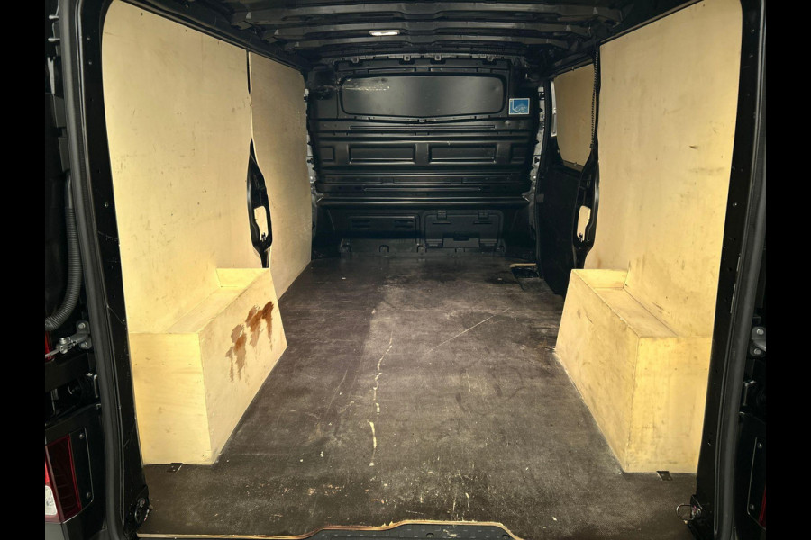 Renault Trafic 2.0 Blue dCi 150 EDC T30 L2H1 Advance Trekhaak Navigatie Apple CarPlay Android Auto Camere Parkeerhulp Cruise Control Dodehoekdetectie Climate Control Lichtmetalen velgen