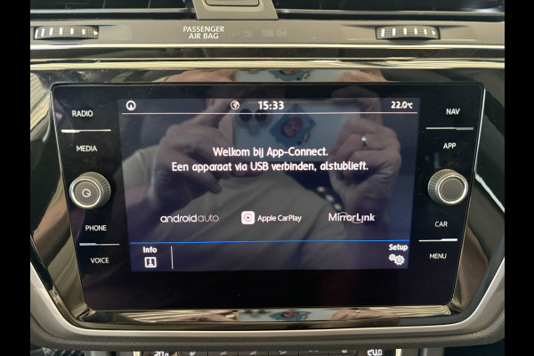 Volkswagen Touran 1.5 TSi DSG Comfortline 7-pers. SCHUIFDAK/LEDER/CAMERA/NAVI/ADAPT.CRUISE/WINTERPACK
