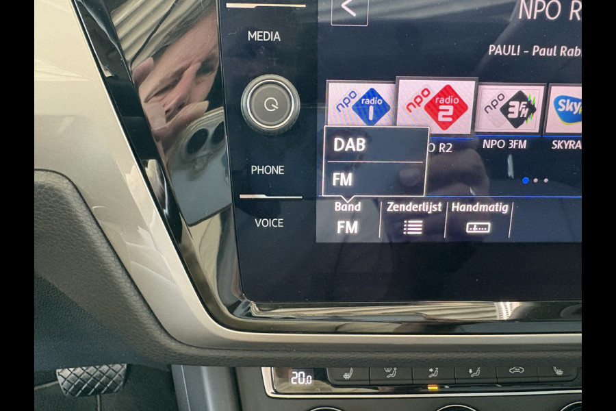 Volkswagen Touran 1.5 TSi DSG Comfortline 7-pers. SCHUIFDAK/LEDER/CAMERA/NAVI/ADAPT.CRUISE/WINTERPACK