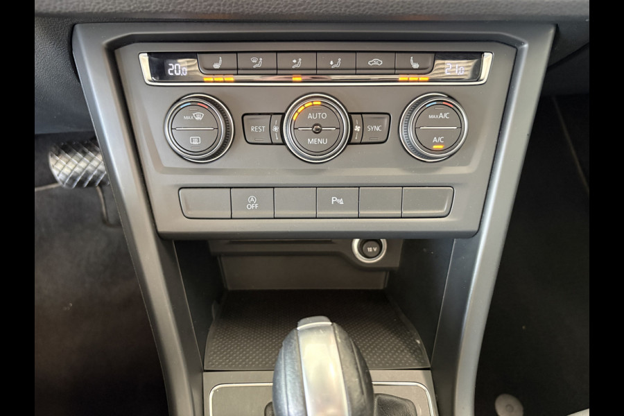 Volkswagen Touran 1.5 TSi DSG Comfortline 7-pers. SCHUIFDAK/LEDER/CAMERA/NAVI/ADAPT.CRUISE/WINTERPACK