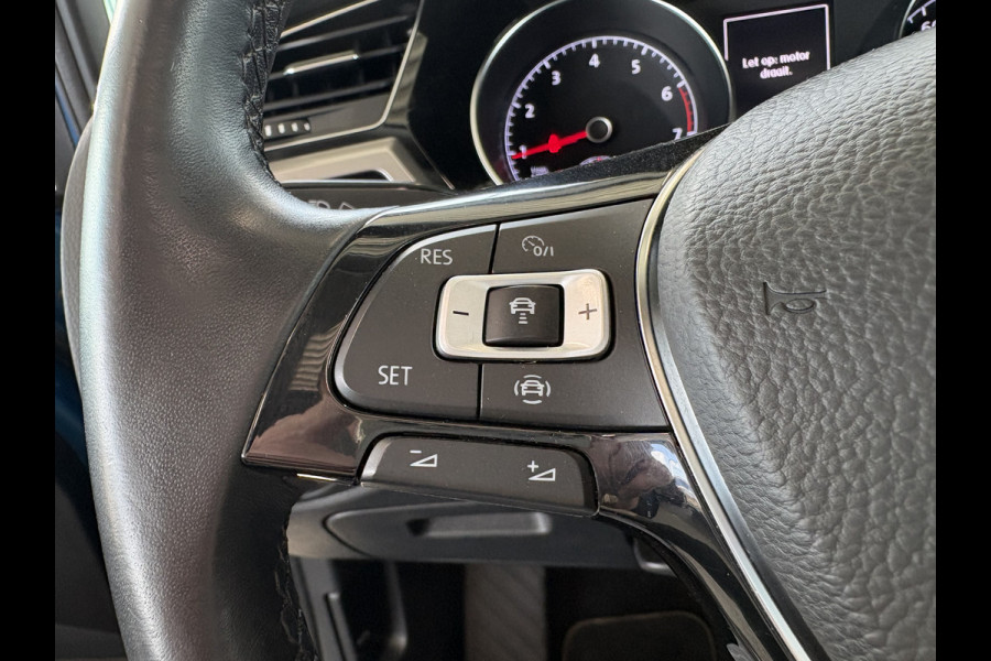 Volkswagen Touran 1.5 TSi DSG Comfortline 7-pers. SCHUIFDAK/LEDER/CAMERA/NAVI/ADAPT.CRUISE/WINTERPACK