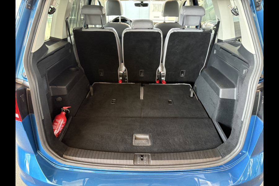 Volkswagen Touran 1.5 TSi DSG Comfortline 7-pers. SCHUIFDAK/LEDER/CAMERA/NAVI/ADAPT.CRUISE/WINTERPACK