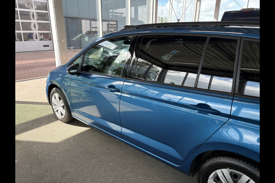 Volkswagen Touran 1.5 TSi DSG Comfortline 7-pers. SCHUIFDAK/LEDER/CAMERA/NAVI/ADAPT.CRUISE/WINTERPACK