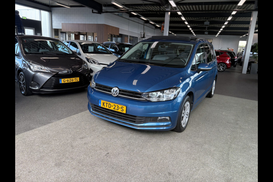 Volkswagen Touran 1.5 TSi DSG Comfortline 7-pers. SCHUIFDAK/LEDER/CAMERA/NAVI/ADAPT.CRUISE/WINTERPACK