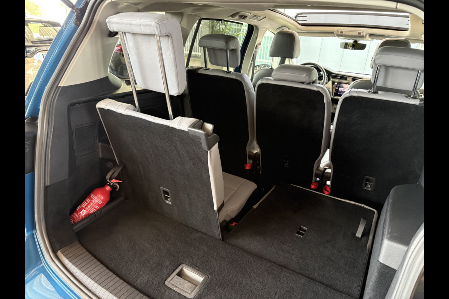 Volkswagen Touran 1.5 TSi DSG Comfortline 7-pers. SCHUIFDAK/LEDER/CAMERA/NAVI/ADAPT.CRUISE/WINTERPACK