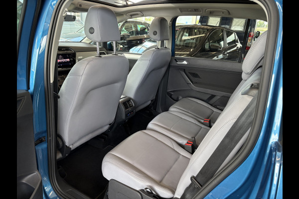 Volkswagen Touran 1.5 TSi DSG Comfortline 7-pers. SCHUIFDAK/LEDER/CAMERA/NAVI/ADAPT.CRUISE/WINTERPACK