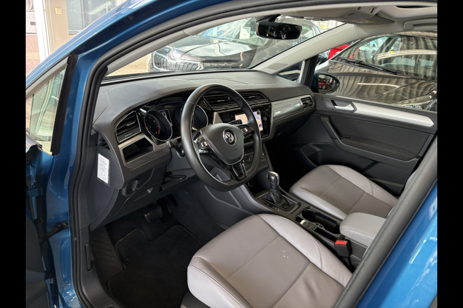 Volkswagen Touran 1.5 TSi DSG Comfortline 7-pers. SCHUIFDAK/LEDER/CAMERA/NAVI/ADAPT.CRUISE/WINTERPACK