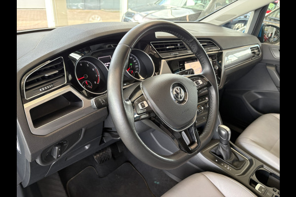 Volkswagen Touran 1.5 TSi DSG Comfortline 7-pers. SCHUIFDAK/LEDER/CAMERA/NAVI/ADAPT.CRUISE/WINTERPACK