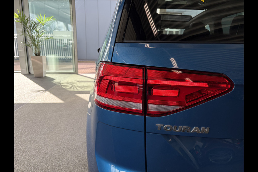 Volkswagen Touran 1.5 TSi DSG Comfortline 7-pers. SCHUIFDAK/LEDER/CAMERA/NAVI/ADAPT.CRUISE/WINTERPACK