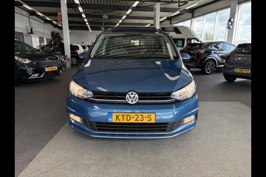 Volkswagen Touran 1.5 TSi DSG Comfortline 7-pers. SCHUIFDAK/LEDER/CAMERA/NAVI/ADAPT.CRUISE/WINTERPACK