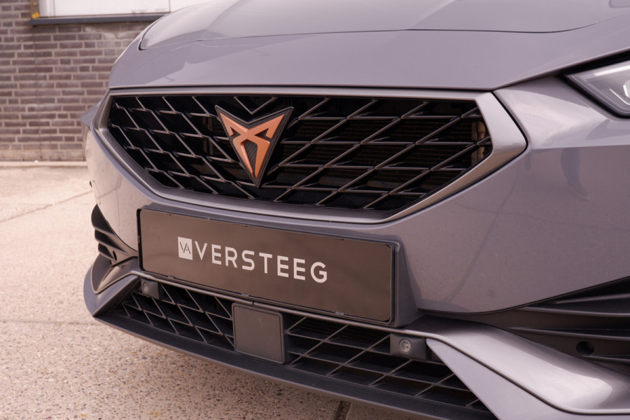 CUPRA Leon Sportstourer 1.4 e-Hybrid VZ 245PK | Sfeerverlichting | Camera | Carplay | LED |