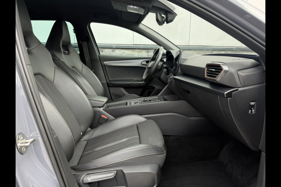 CUPRA Leon Sportstourer 1.4 e-Hybrid VZ 245PK | Sfeerverlichting | Camera | Carplay | LED |