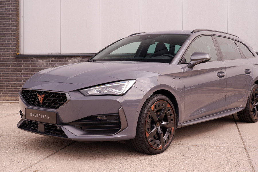 CUPRA Leon Sportstourer 1.4 e-Hybrid VZ 245PK | Sfeerverlichting | Camera | Carplay | LED |