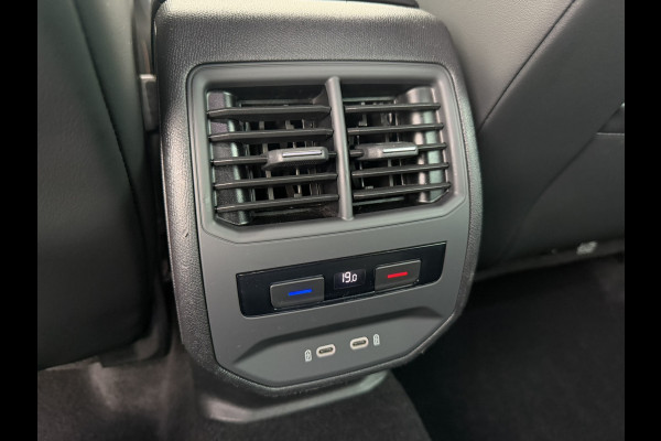 CUPRA Leon Sportstourer 1.4 e-Hybrid VZ 245PK | Sfeerverlichting | Camera | Carplay | LED |