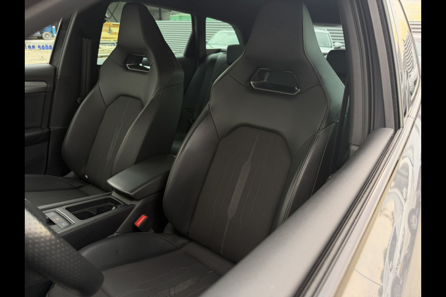 CUPRA Leon Sportstourer 1.4 e-Hybrid VZ 245PK | Sfeerverlichting | Camera | Carplay | LED |